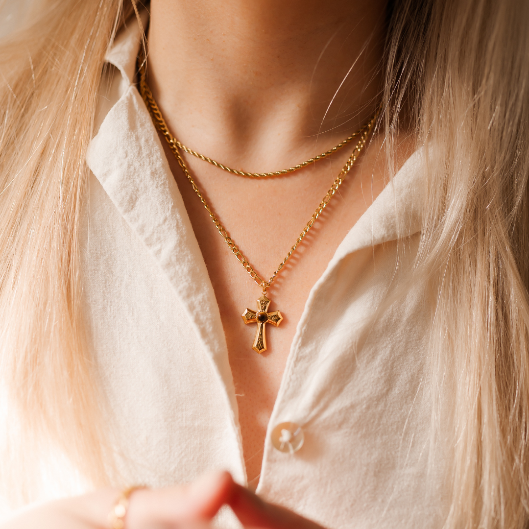 Collier Superposé à Croix