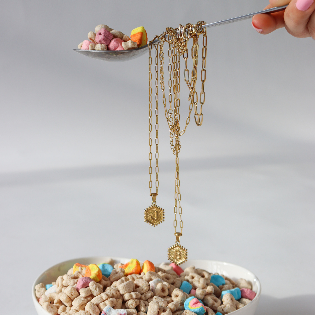 Collier initial « Remember Me »