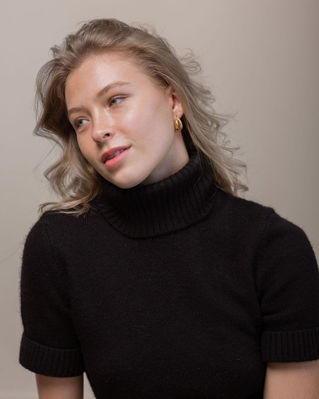 Waterproof Ana Hoop Earrings - Sunny Sunday