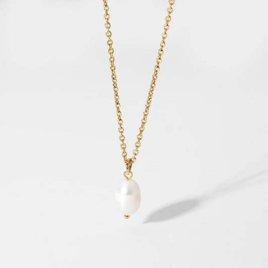 Dainty Pearl Necklace