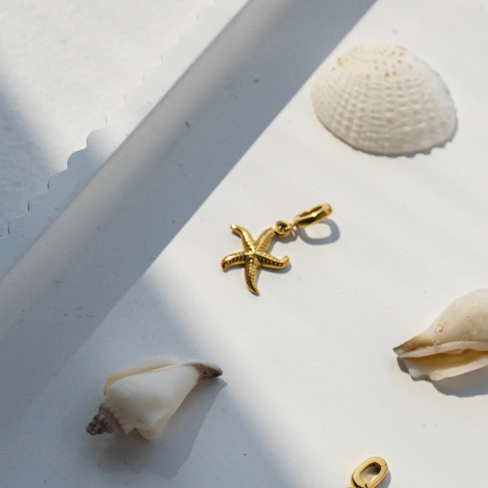 waterproof - Starfish Charm - Sunny Sunday